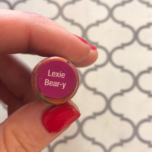 Lipsense - Picture 2 of 3